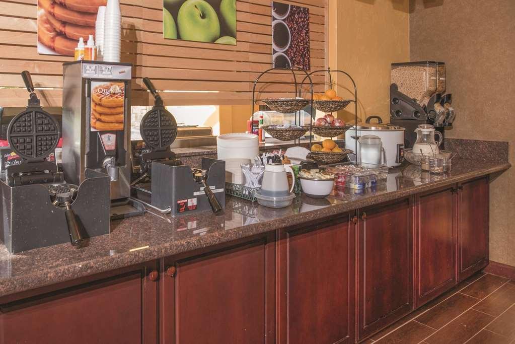 Best Western Plus Parkway Inn Уилсънвил Екстериор снимка