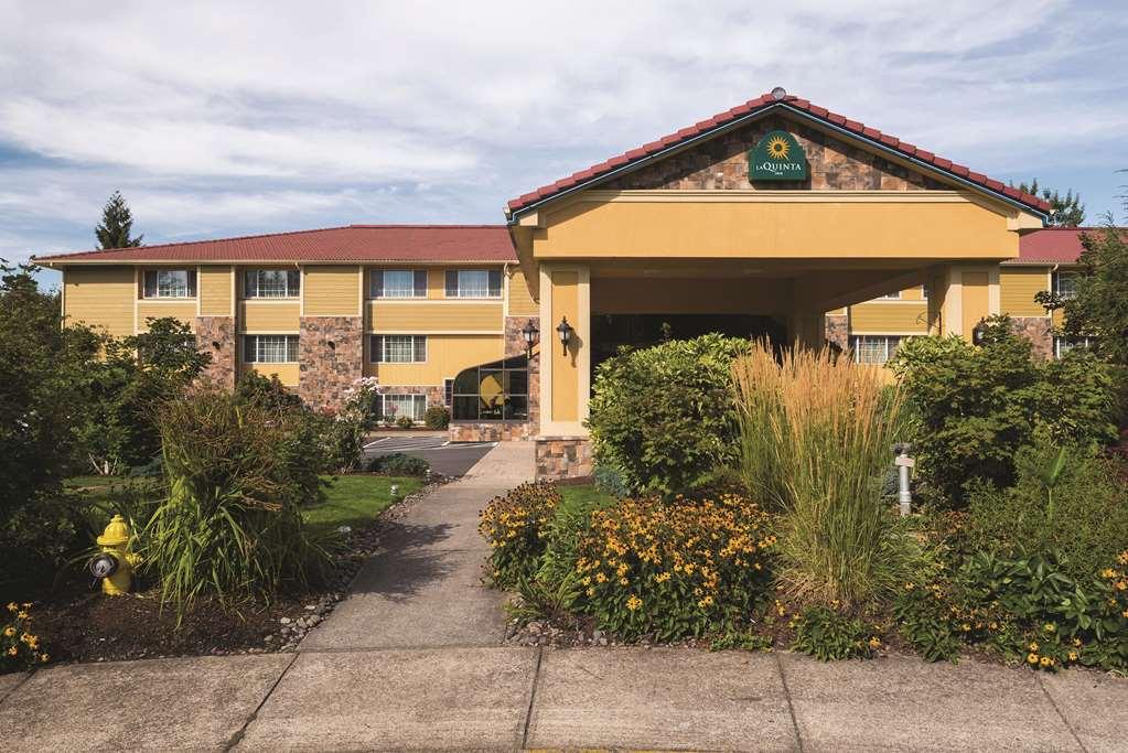Best Western Plus Parkway Inn Уилсънвил Екстериор снимка