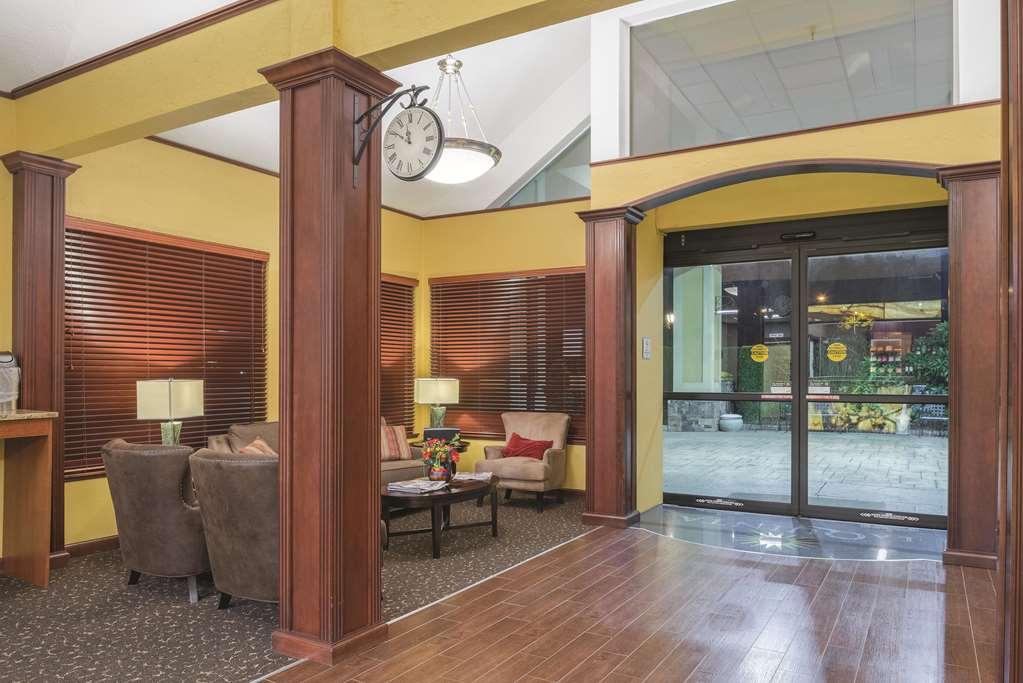 Best Western Plus Parkway Inn Уилсънвил Екстериор снимка