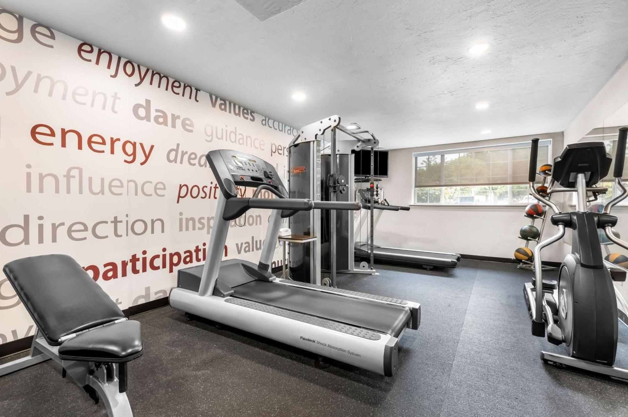 Best Western Plus Parkway Inn Уилсънвил Екстериор снимка