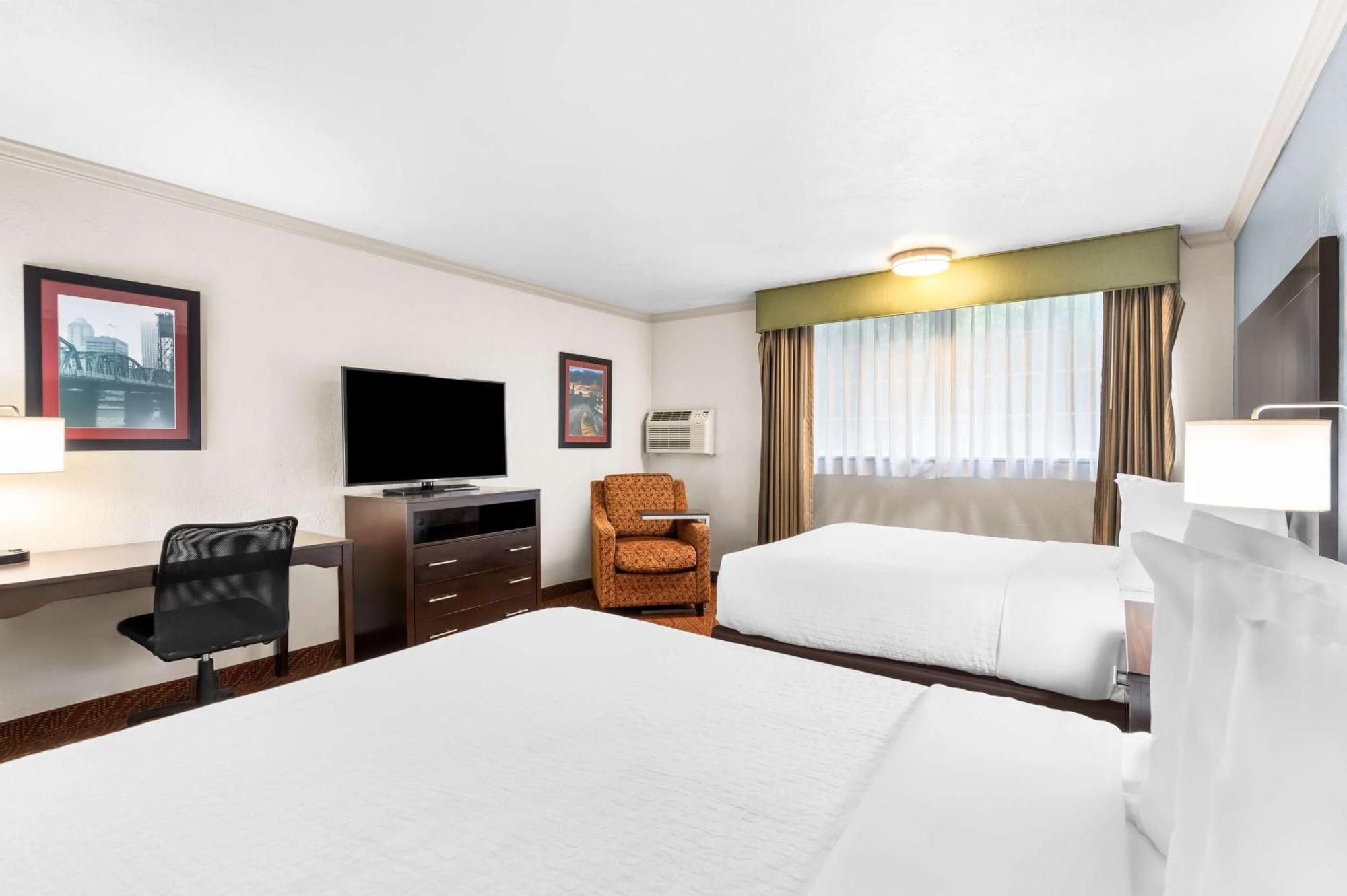 Best Western Plus Parkway Inn Уилсънвил Екстериор снимка