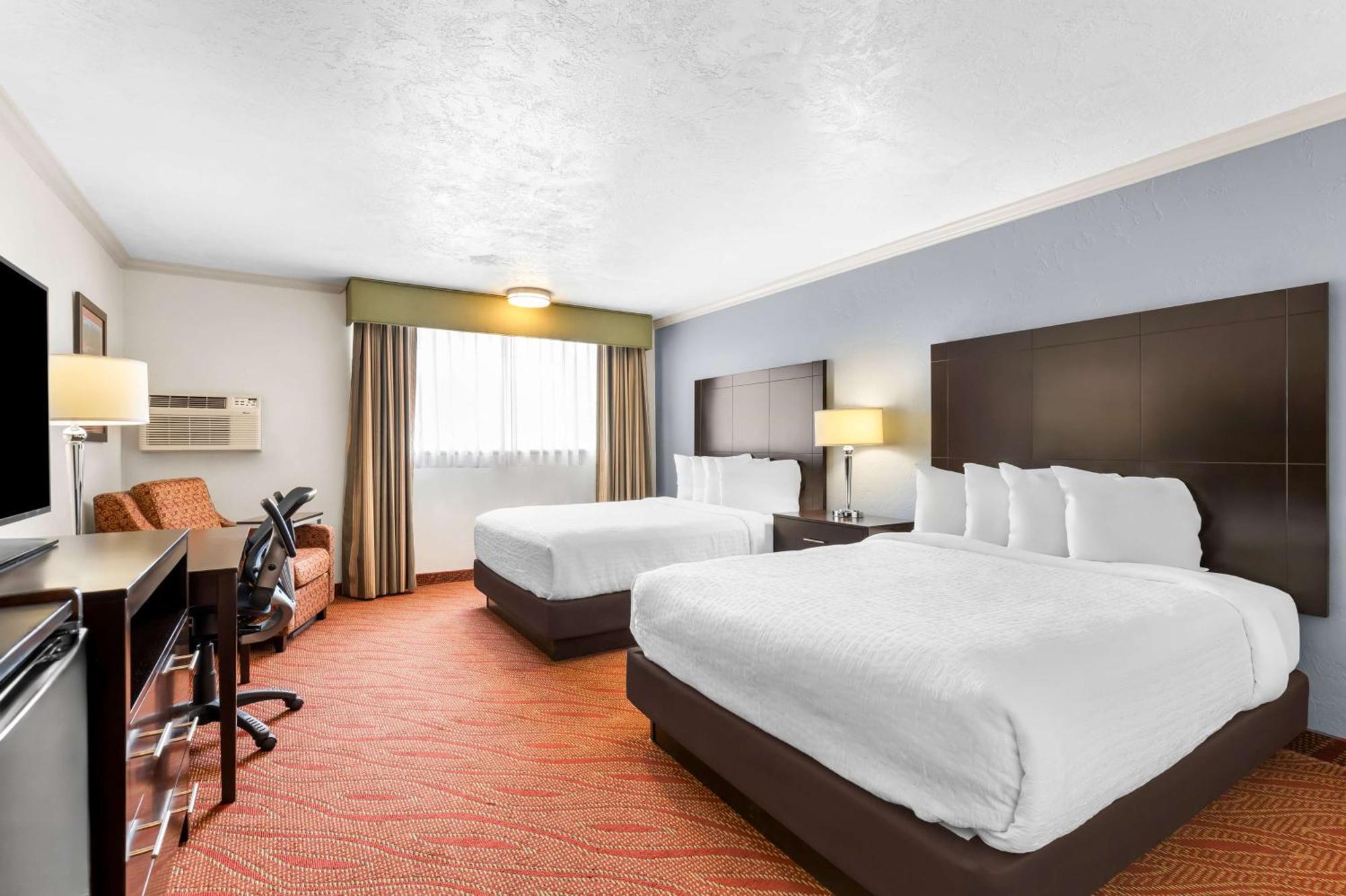 Best Western Plus Parkway Inn Уилсънвил Екстериор снимка